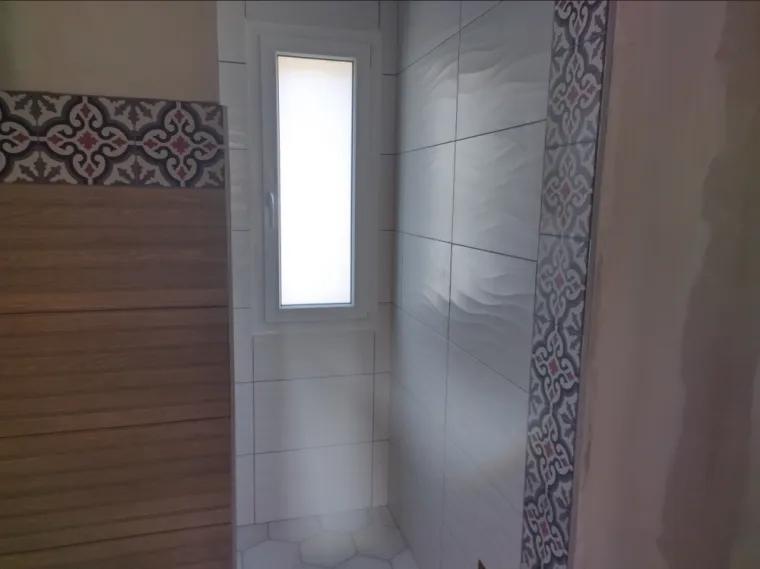 Pose de carrelage et faïence dans maison neuve vers Saint-Symphorien-sur-Coise