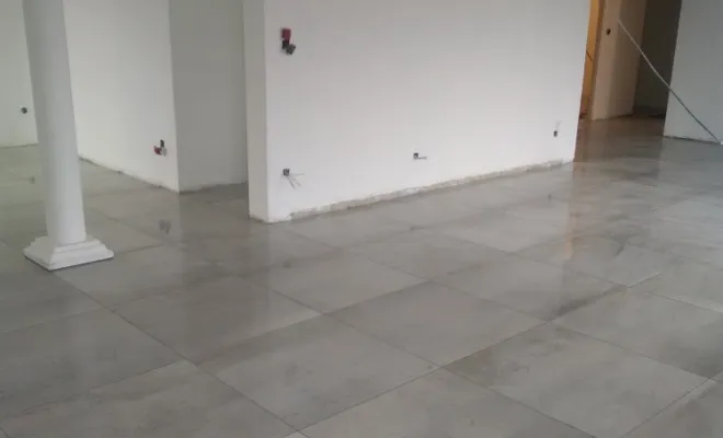 pose carrelage d'une maison 