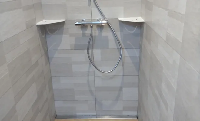 pose faïence murale avec tablette et douche italienne 